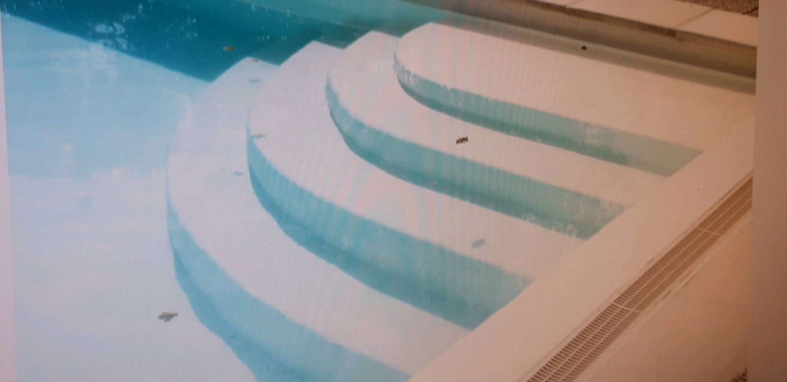 Demander un tarif complet et détaillé pour refaire l’étanchéité de votre piscine à coque avec précision à Le canton de Fayence 83440