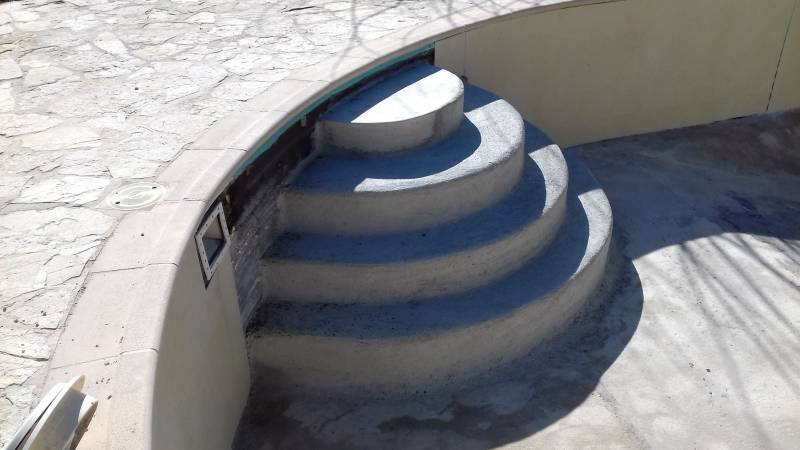entreprise pour renovation et creation descalier de piscine a puget sur argens