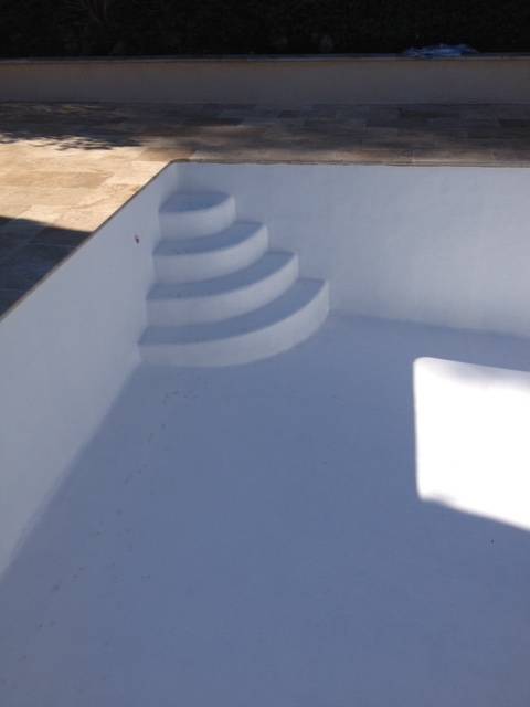 reparation piscine coque polyester en urgence a draguignan dans le var