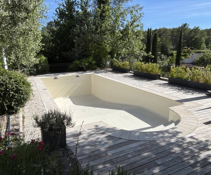 Rénovation revêtement polyester Fayence var