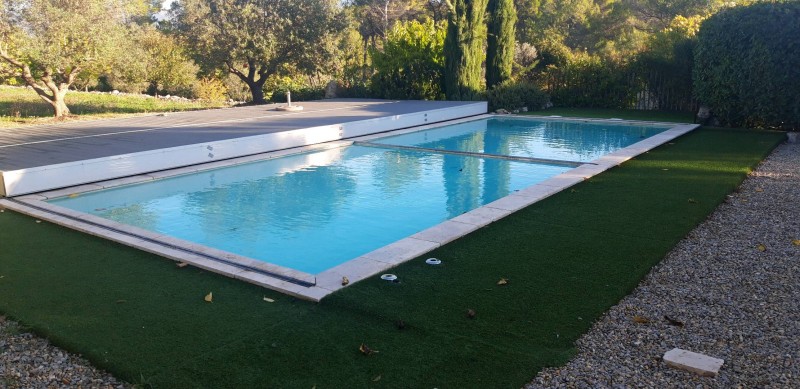 Rénovation d'une piscine en polyester sur la commune de Tourrettes proche de Draguignan